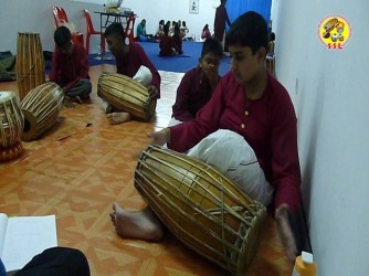 Kunnakol + Mirdhangam class by Sangeetha Swara Laya