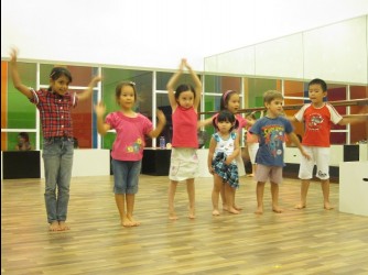 Hi-5 Performance Skills by Hi-5 House of Learning