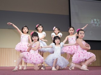 Ballet (Primary Kids) by Swanlina Dance Studio